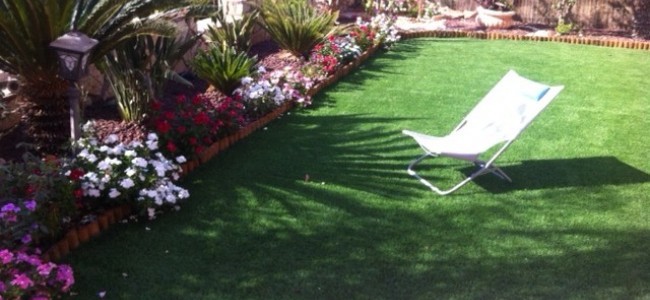 שימוש בדשא סינטטי בחצר הבית